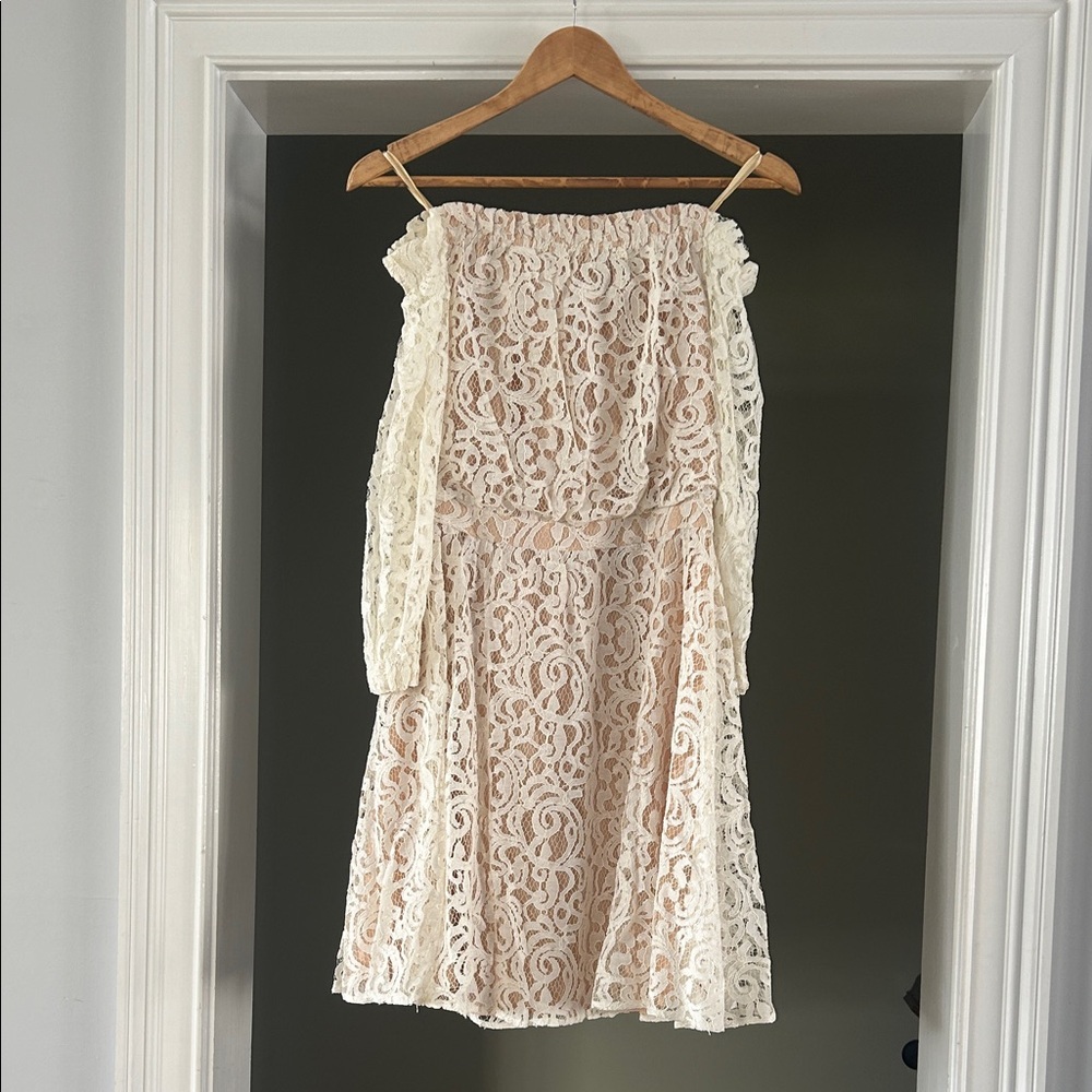 Chelsea28 Cream Lace Long Sleeve Dress